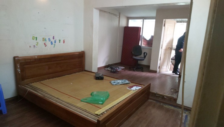 CHO THUÊ CĂN HỘ TẬP THỂ TẦNG 4 PHỐ CẢM HỘI, LÒ ĐÚC, HAI BÀ TRƯNG, HÀ NỘI, 70M2